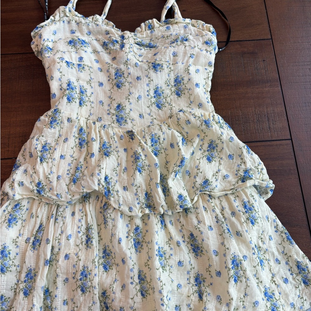 Like New!! Girls Katie J NYC Blue and Cream Floral Dress